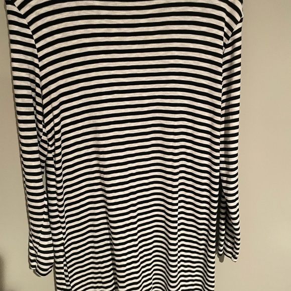Old navy dress size medium ladies stripe black and white - Picture 4 of 5